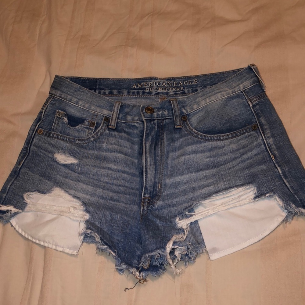 American Eagle distressed jean shorts!